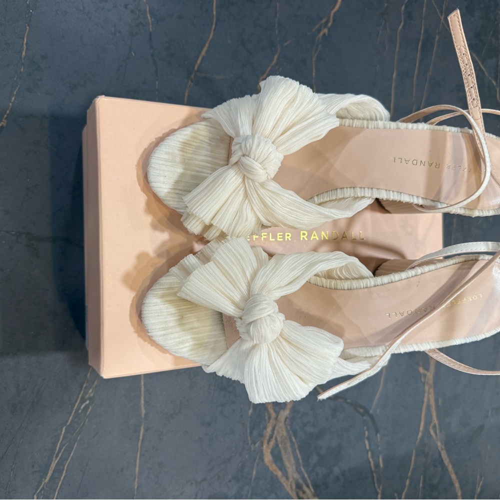 Loeffler Randall Camilla Pearl size 10 - Picture 5 of 16